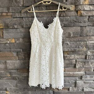 ASTR The Label Lace‎ Dress White Adjustable Spaghetti Straps Size Medium